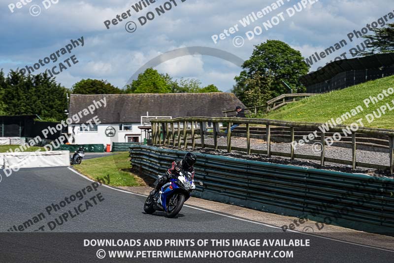 enduro digital images;event digital images;eventdigitalimages;mallory park;mallory park photographs;mallory park trackday;mallory park trackday photographs;no limits trackdays;peter wileman photography;racing digital images;trackday digital images;trackday photos